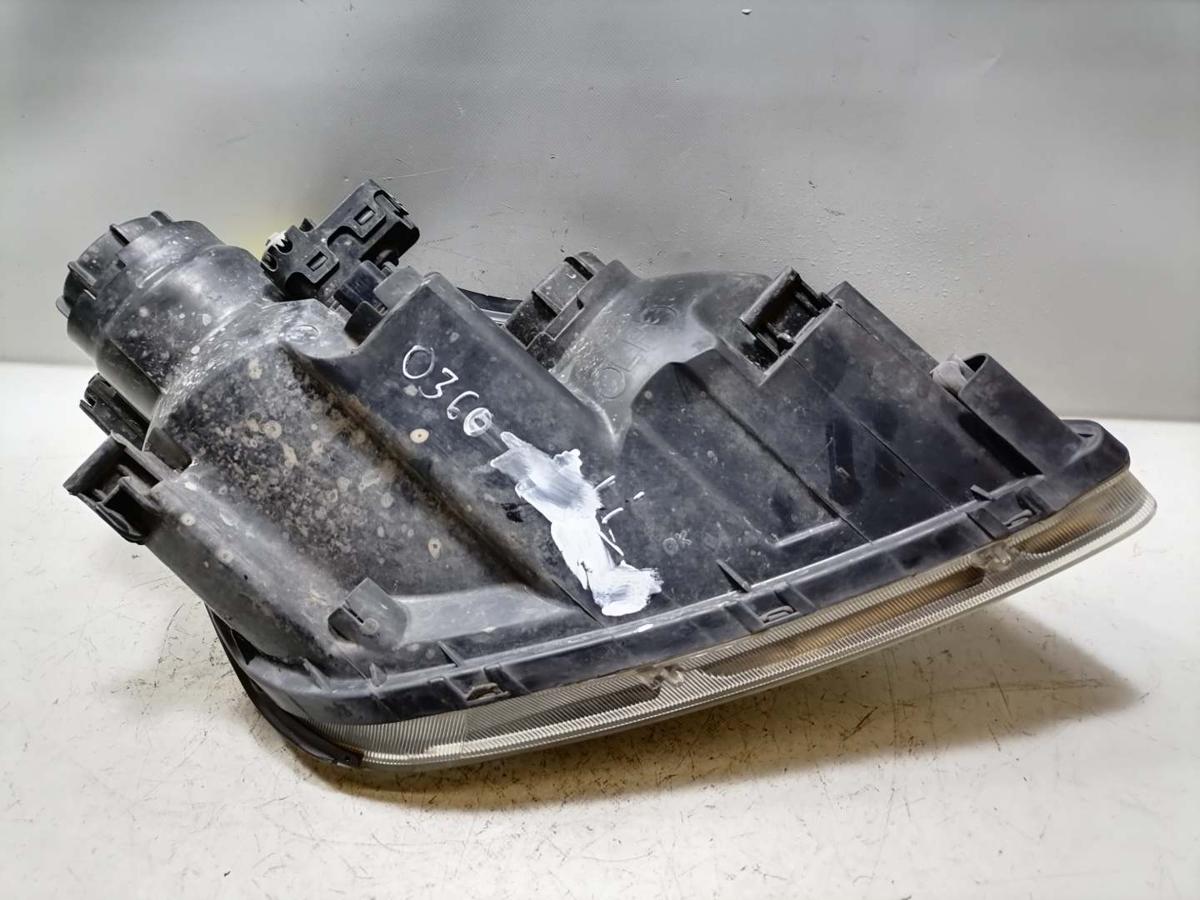 Kia Carens 3 original Scheinwerfer vorn links Halogen Bj.2007